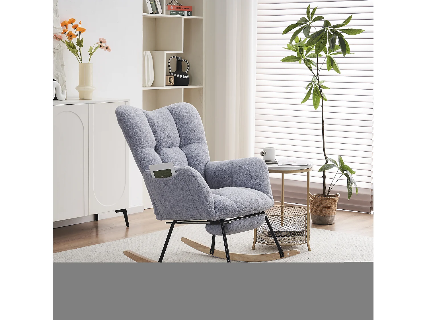 Rocking chair en tissu gris Teddy  avec repose-pieds rétractable et poches latérales
