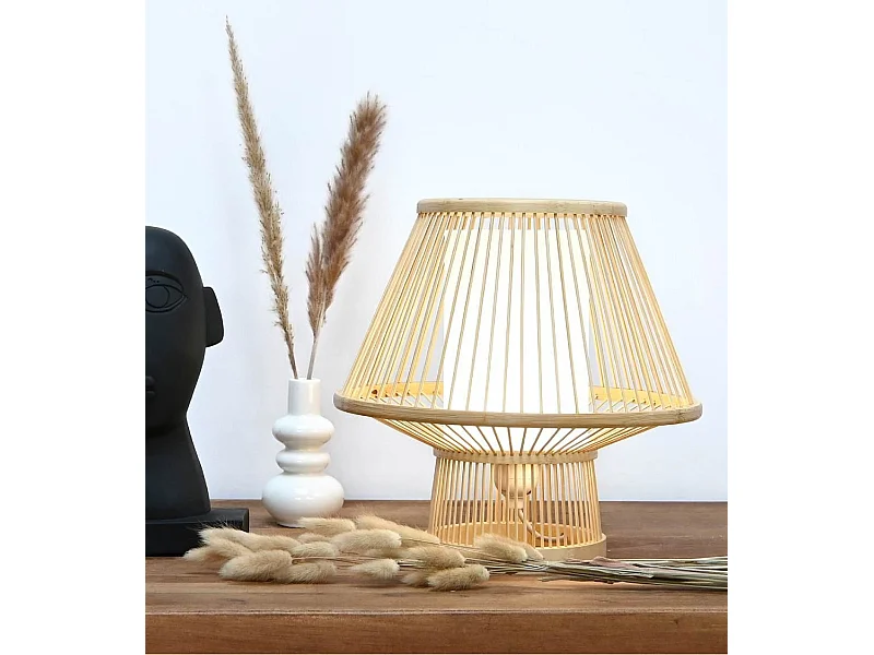 Lámpara de mesa de 30x30x30 cm de bambú natural de diseño boho en color beige Agatha