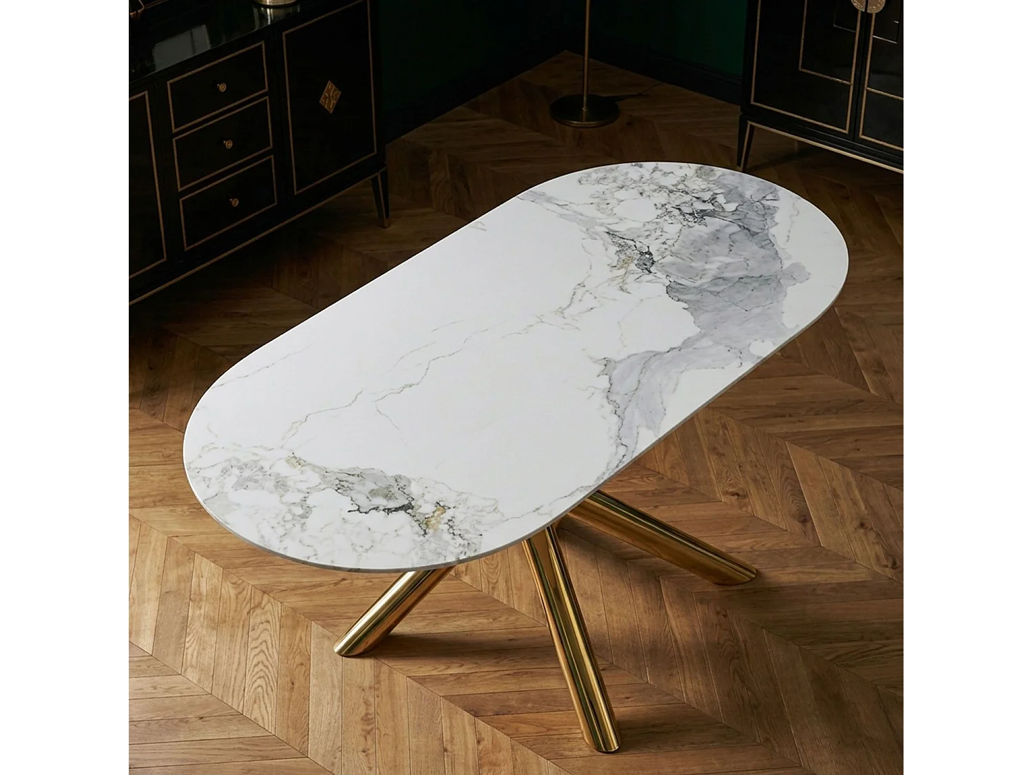 Table ovale 90x180cm Rusking Effet marbre blanc et pieds croisés Métal doré