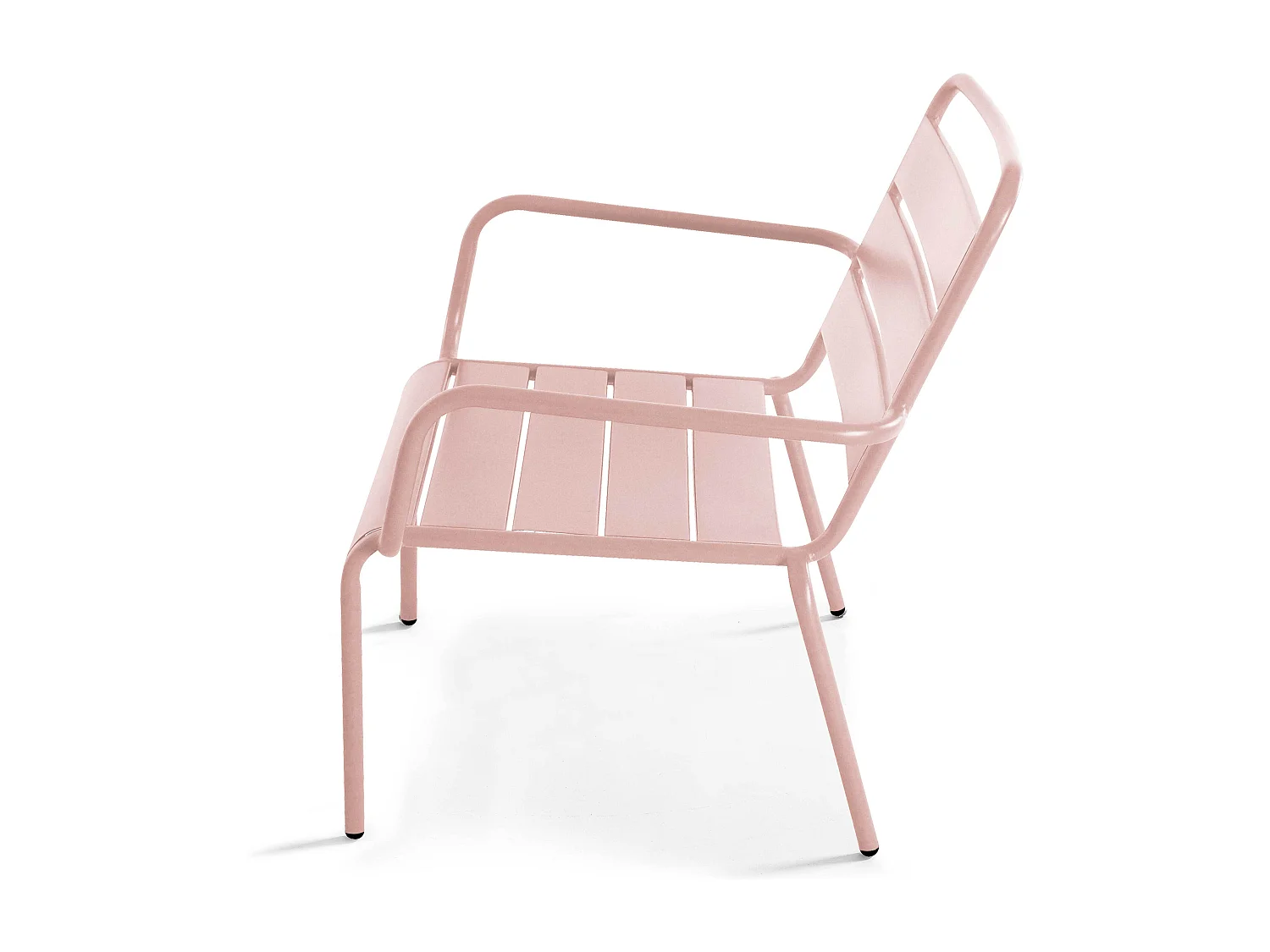 Lage roze relax tuinstoel van staal