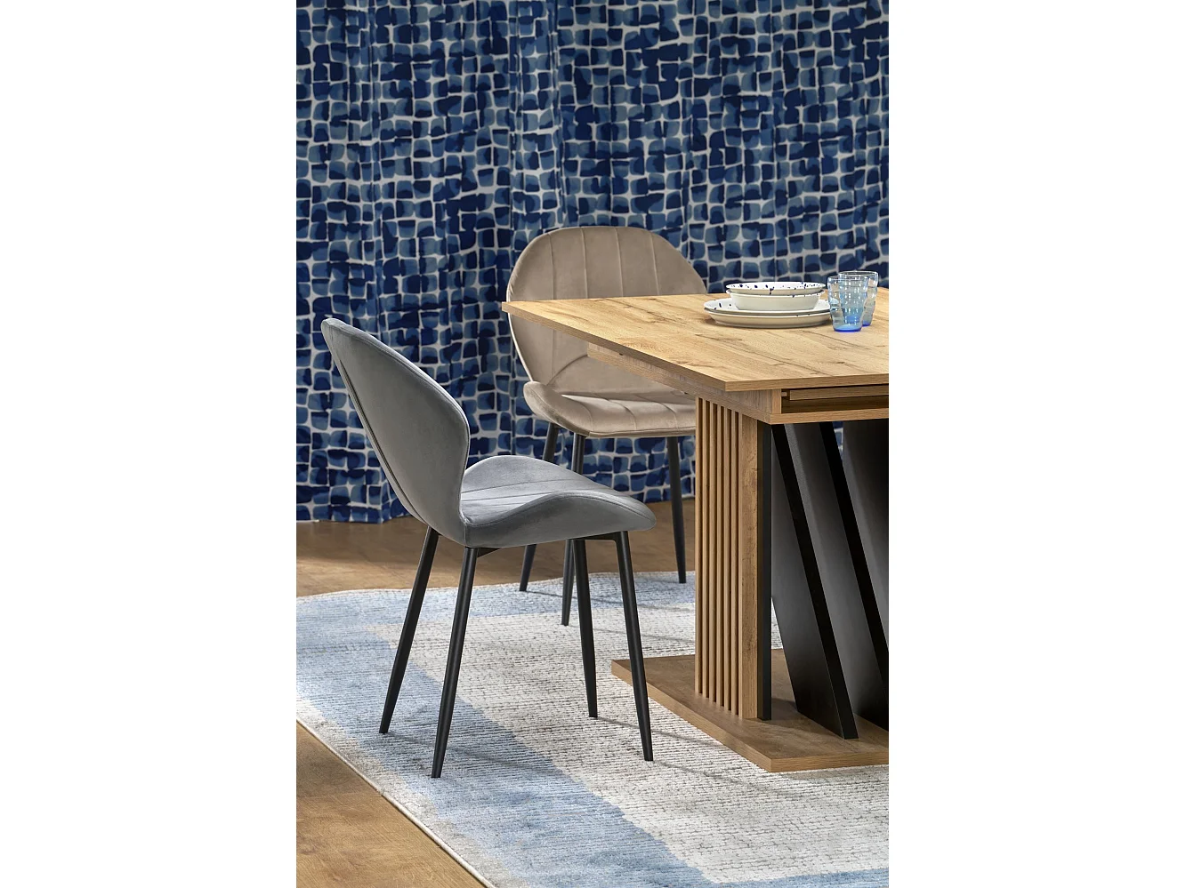 Mesa extensible 135-175 cm negra y madera con lamas Lazare