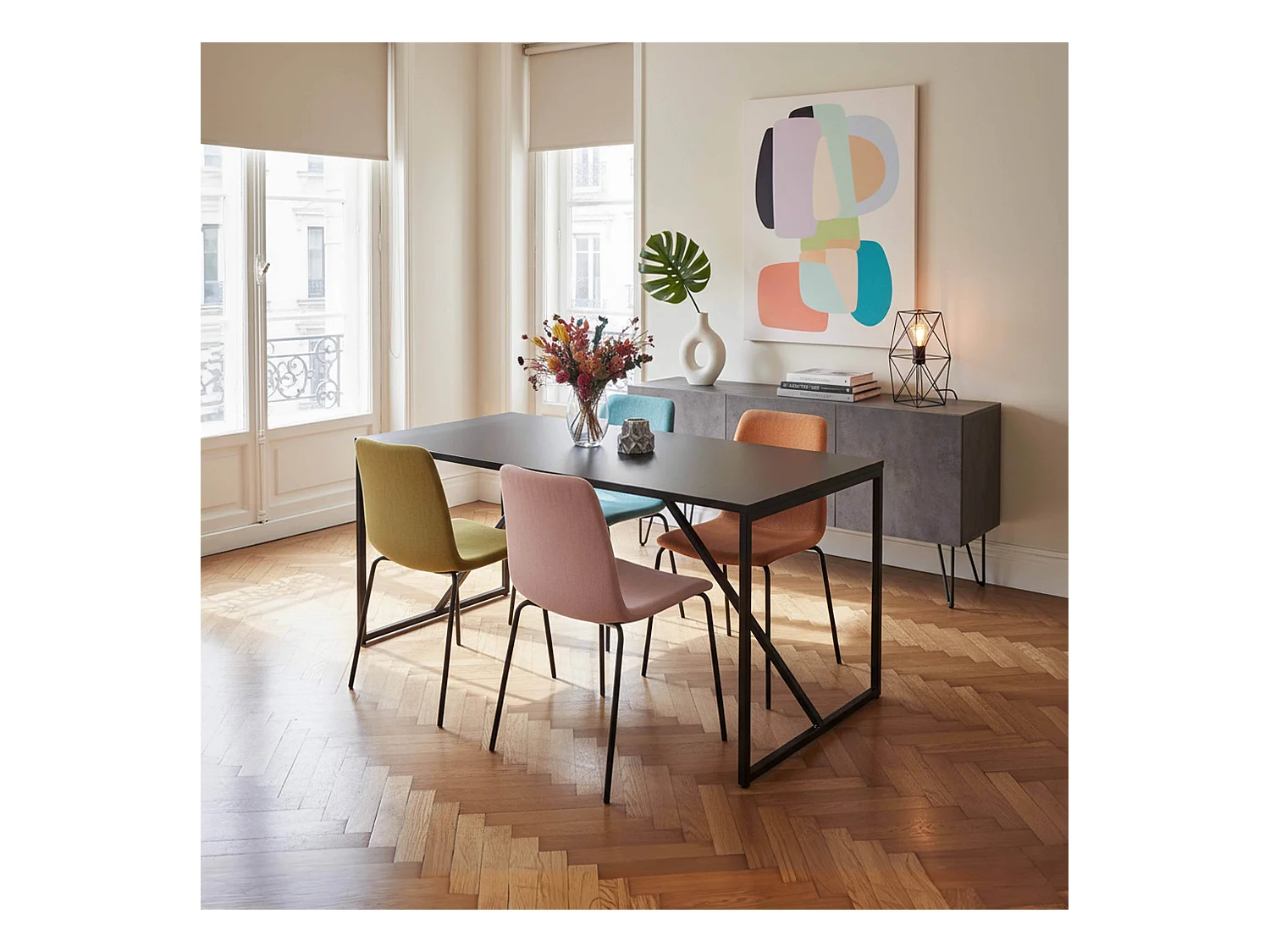 Table à manger rectangulaire 4 places en acier noir