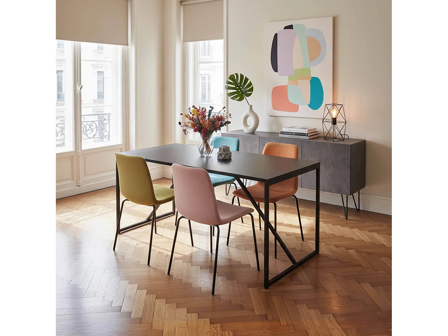 Table à manger rectangulaire 4 places en acier noir