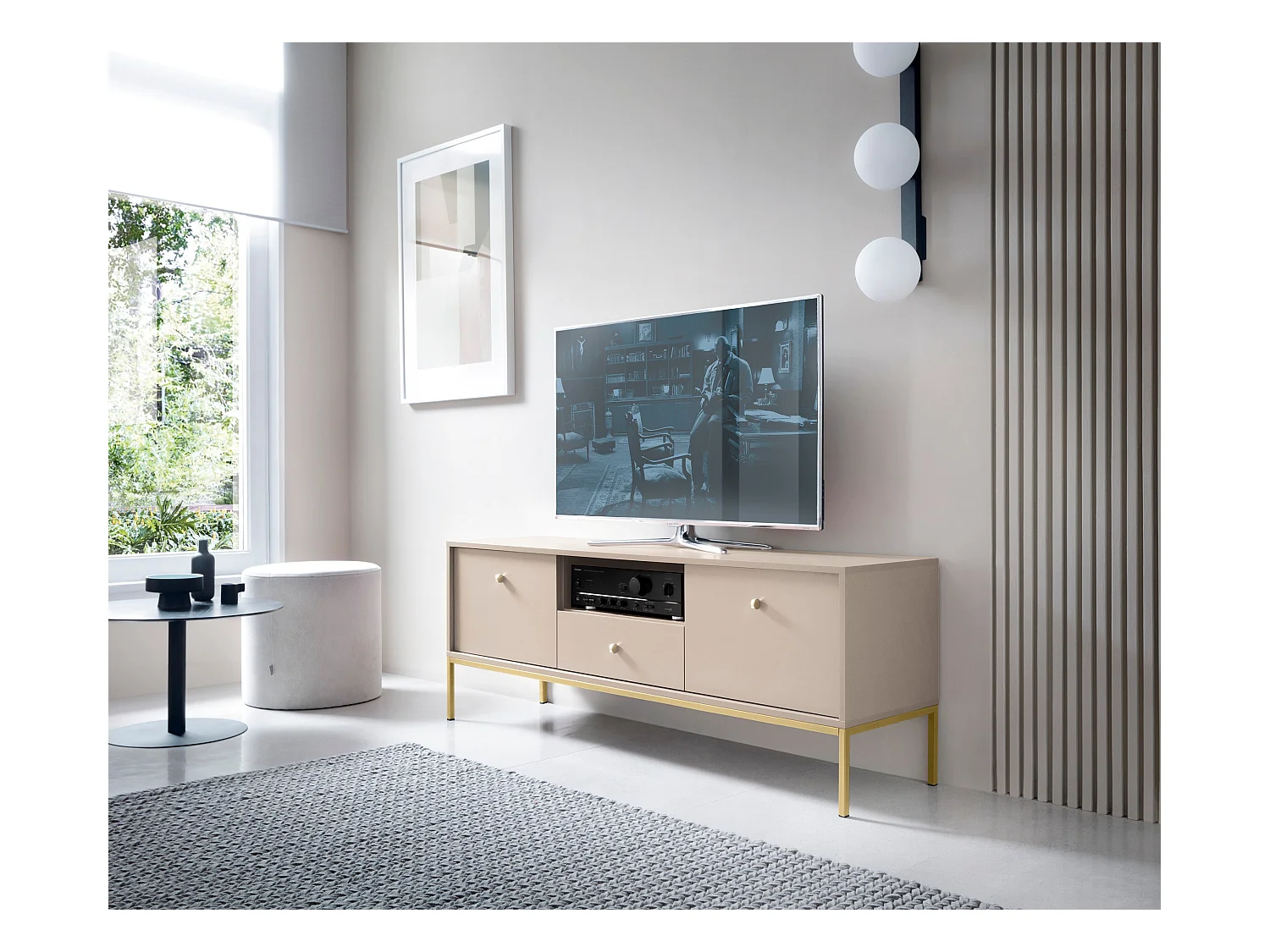 Meuble TV 2 portes, 1 tiroir avec pieds en métal doré, 154x56 cm