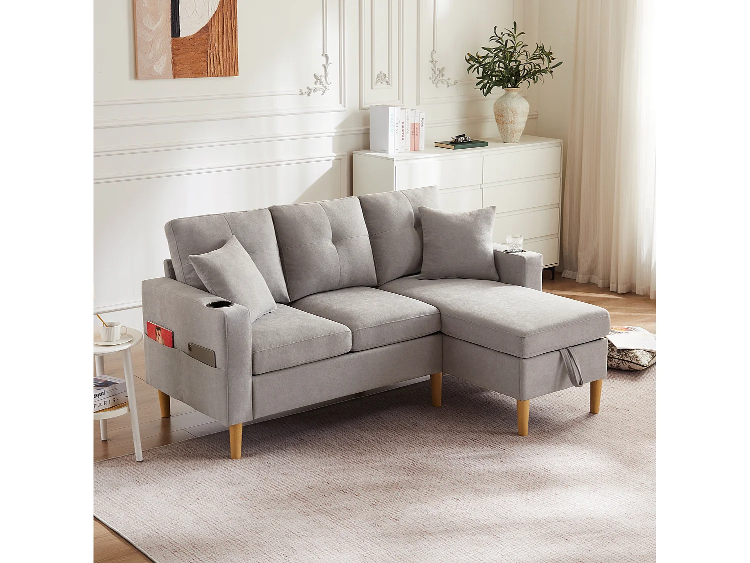 Canapé en L avec méridienne, rangement, porte-gobelet et 2 coussins. Idéal pour salon, bureau ou appartement. Inclut vidéo.