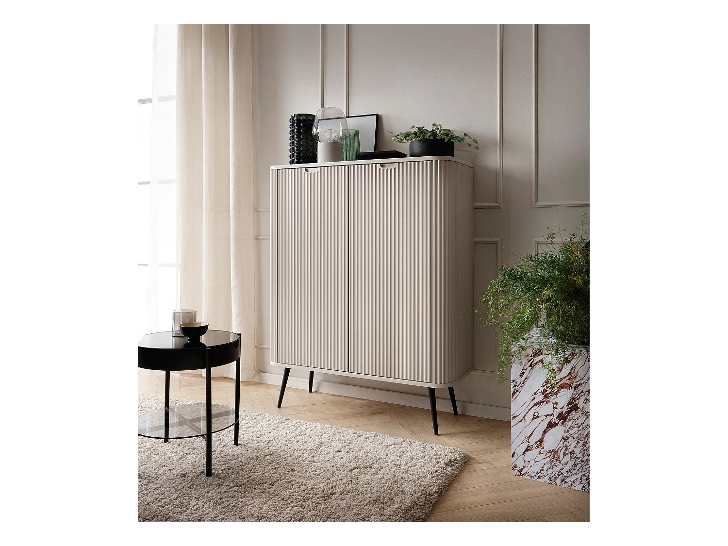 Buffet 2 portes avec piètement en métal noir 129x103 cm