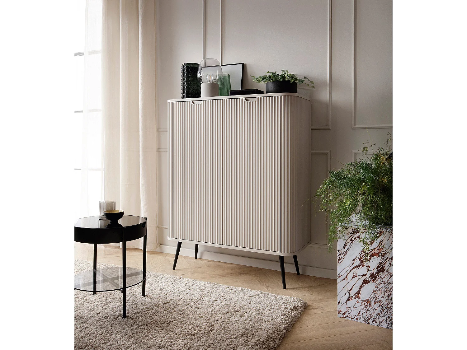 Buffet 2 portes avec piètement en métal noir 129x103 cm