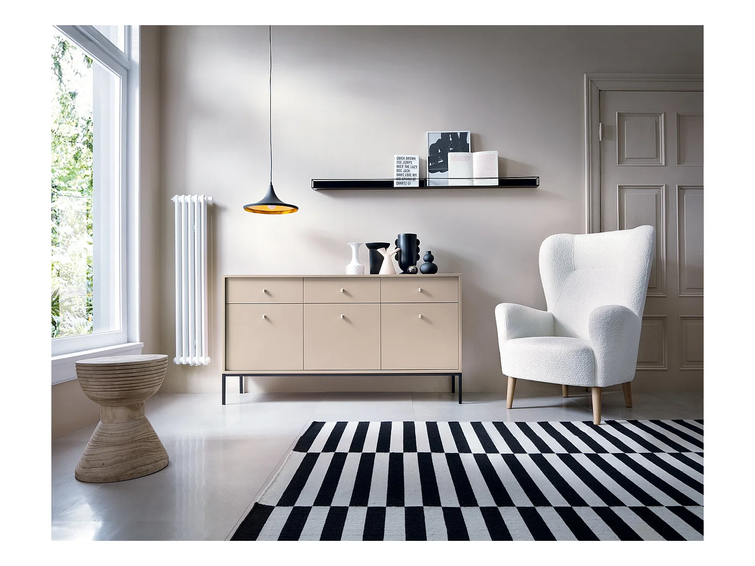 Buffet 3 portes, 3 tiroirs avec pieds en métal noir, 154x83 cm