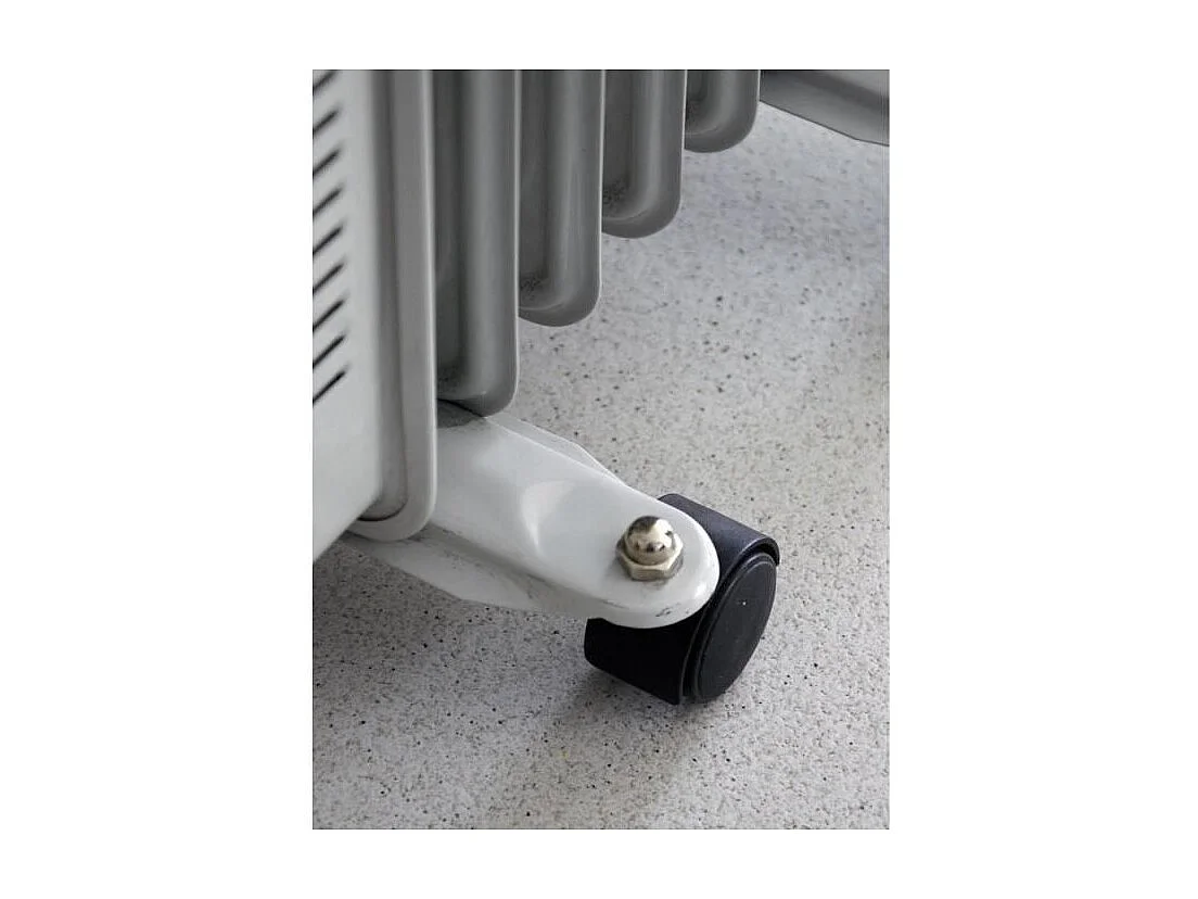 Radiateur à bain d'huile Warm Tech 2500 W, 11 éléments