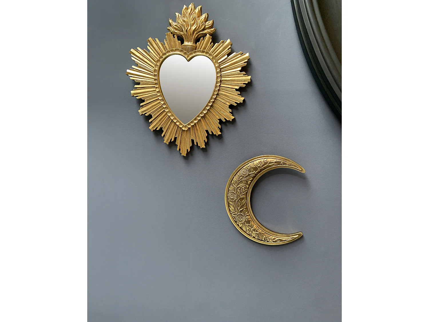 Déco murale lune motif fleurs doré 15.5x18cm