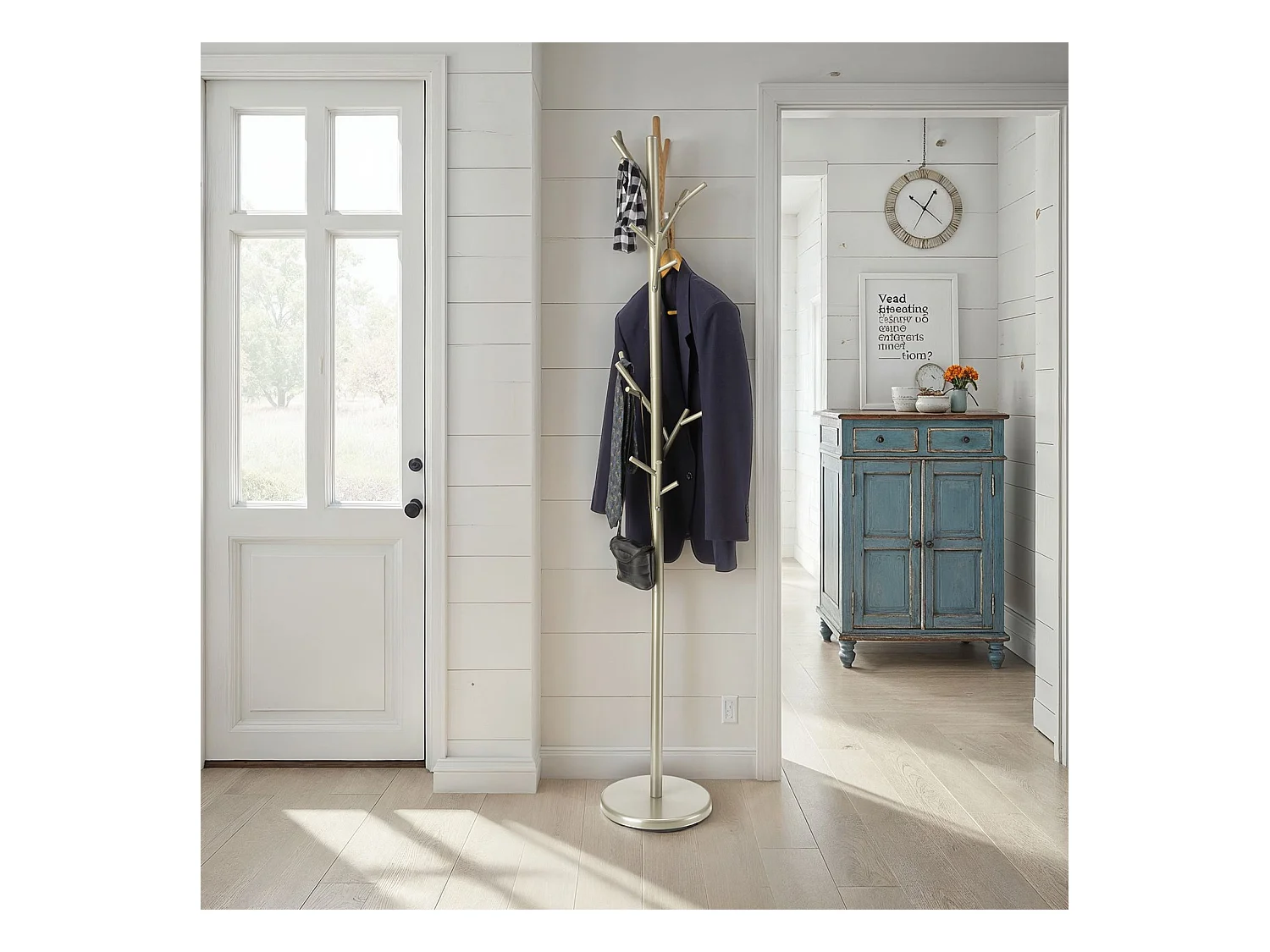 Portemanteau ZENO en métal coloris champagne portant à vêtements sur pied en forme d'arbre avec 6 crochets sur différentes hauteurs