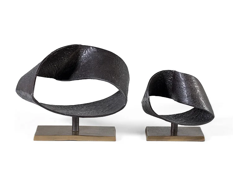 Set de deux sculptures décoratives en métal