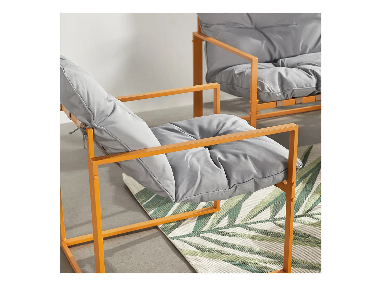 Salon de jardin 4 places contemporain brun et coussins gris RABAT