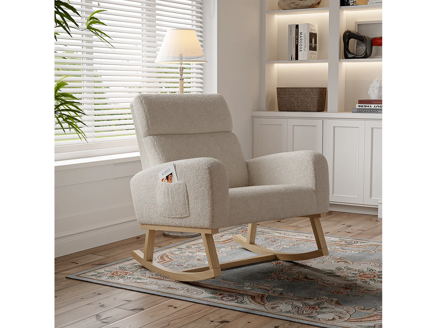 Beige schommelstoel van teddystof met zijzakken, brede zitting en stille antislipglijders