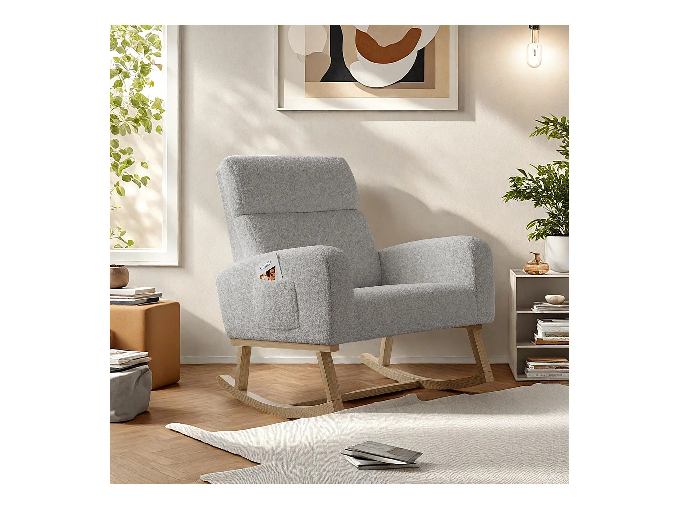 Cadeira de balanço em tecido Teddy cinza claro com bolsos laterais, assento largo e deslizadores silenciosos e antiderrapantes