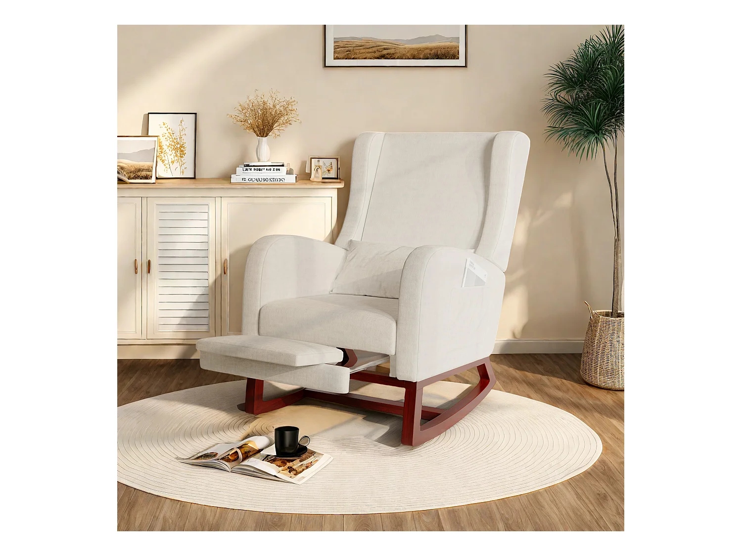 Fauteuil à bascule beige en tissu effet velours avec repose-jambes extensible, poches latérales et coussin inclus