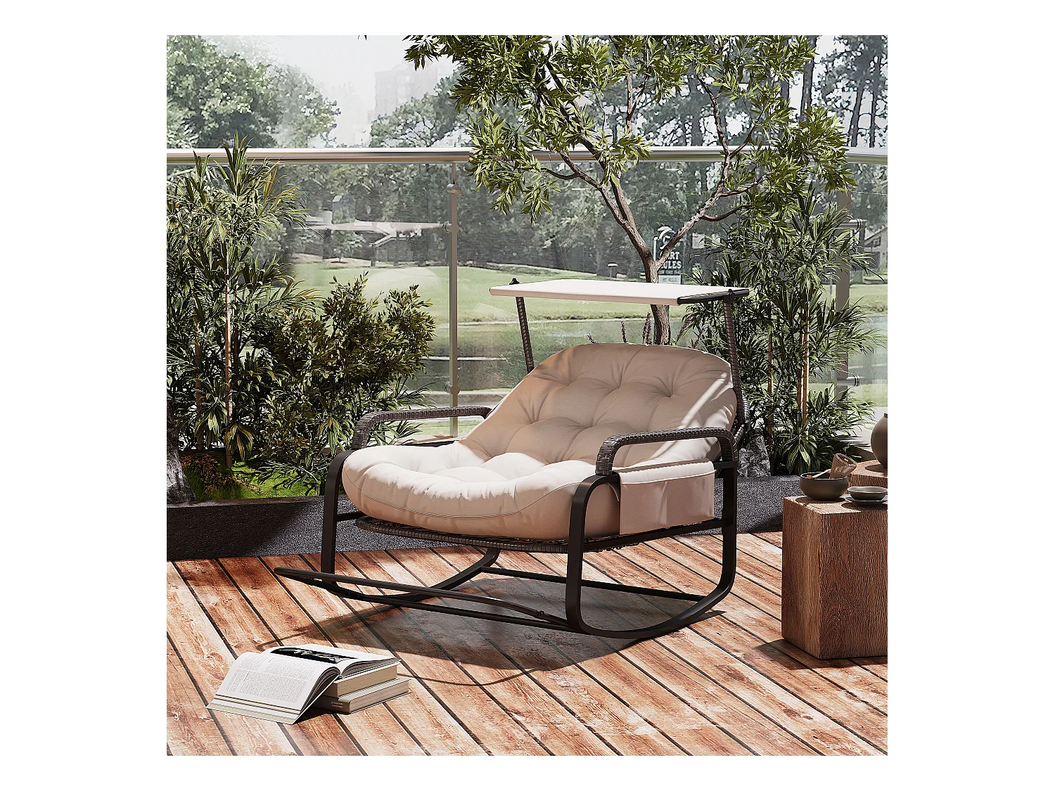 Sedia a dondolo da esterno con cuscino beige, schienale regolabile, poggiapiedi pieghevole e tettuccio, rattan intrecciato, ideale per balcone giardino terrazza