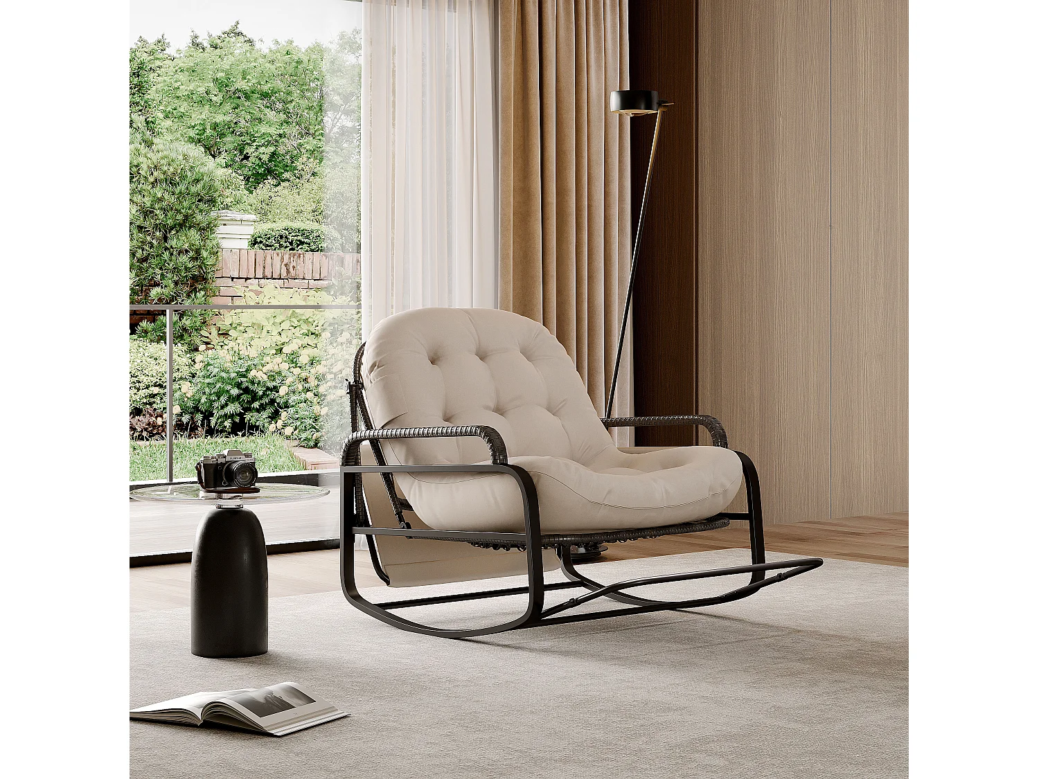 Fauteuil à bascule extérieur avec coussin beige, dossier réglable, repose-pieds pliable et auvent, rotin tressé, idéal balcon jardin terrasse