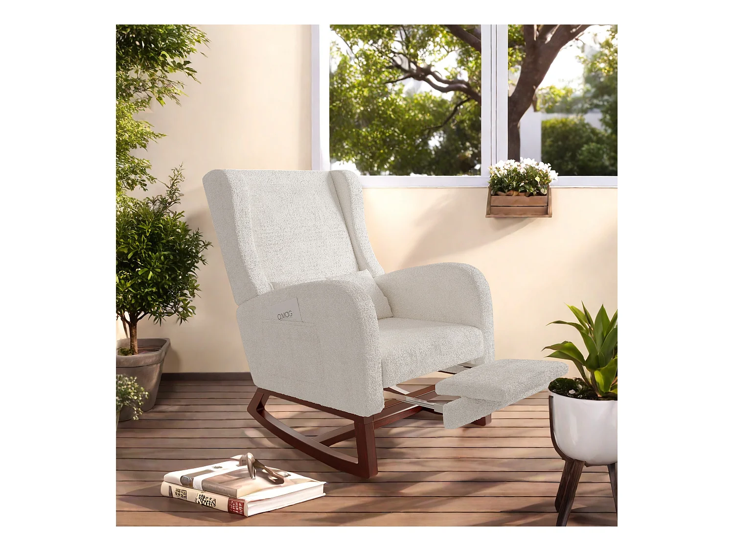 Mecedora blanca de tela efecto terciopelo con reposapiernas extensible, bolsillos laterales y cojín incluido