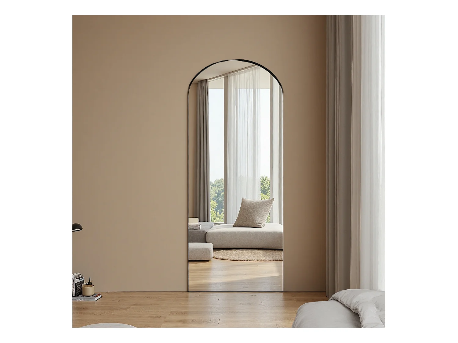 Spiegel van gehard glas 180 x 80 cm van gehard glas met een gouden aluminium lijst, gebogen vorm, grote staande spiegel