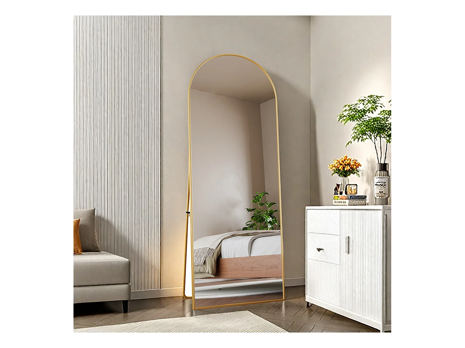 Miroir de maquillage arqué en verre trempé, cadre en aluminium doré, 1620x530 mm, design moderne élégant pour chambre, dressing ou salle de bain