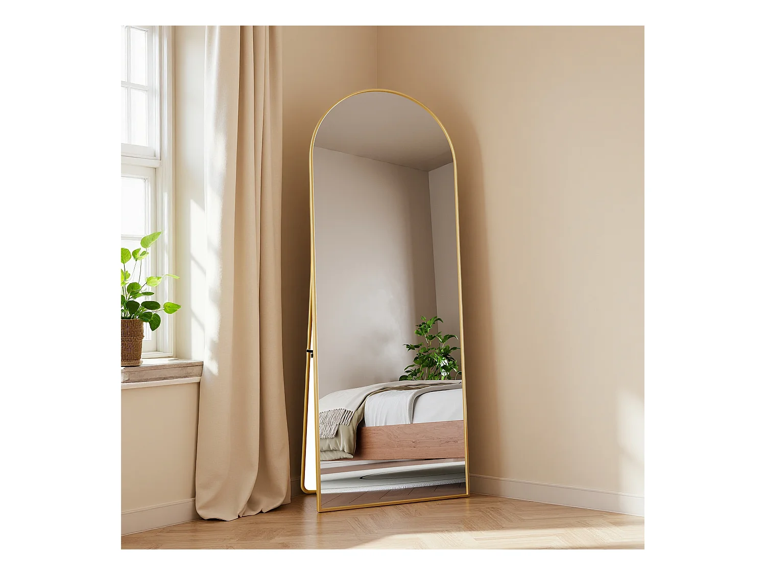 Miroir de maquillage arqué en verre trempé, cadre en aluminium doré, 1620x530 mm, design moderne élégant pour chambre, dressing ou salle de bain