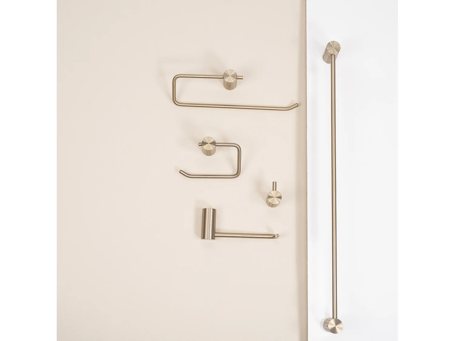 Porte-Serviette Rea 9710 Prism Brush Gold