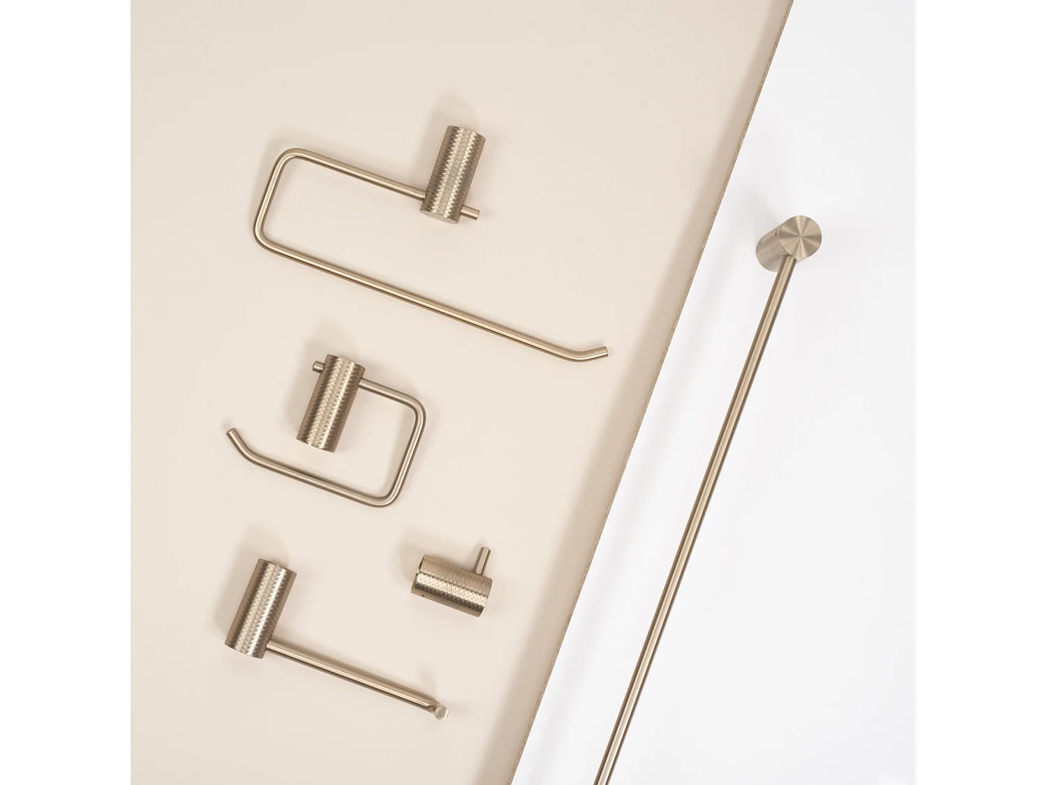 Porte-Serviette Rea 9710 Prism Brush Gold