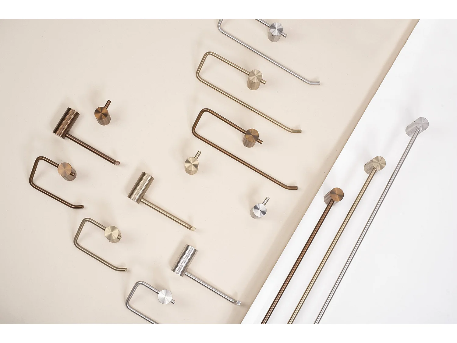 Porte-Serviette Rea 9710 Prism Brush Gold