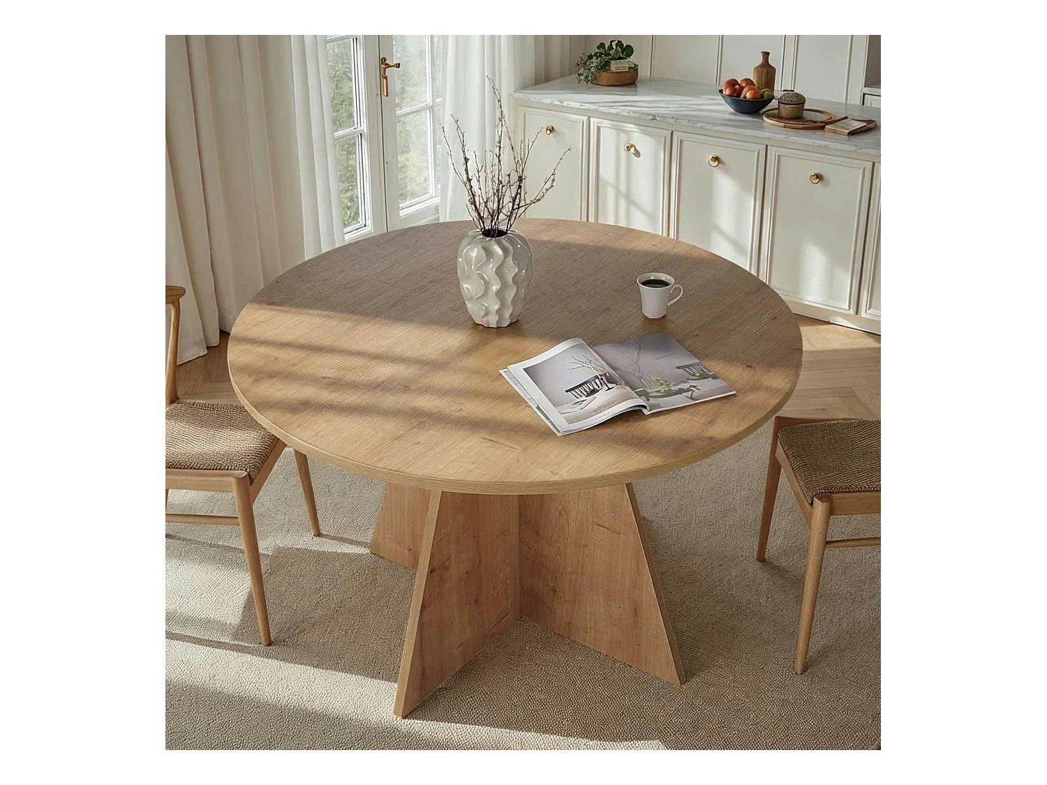 Table à manger ronde effet bois clair Ø120 cm MARFA
