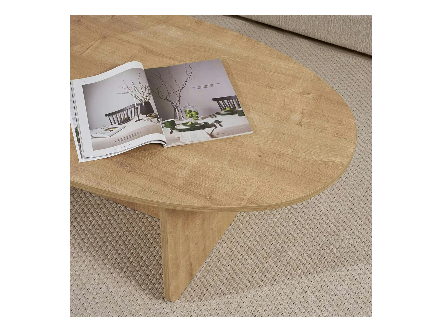 Table basse moderne ovale effet bois clair – pied en T MARFA