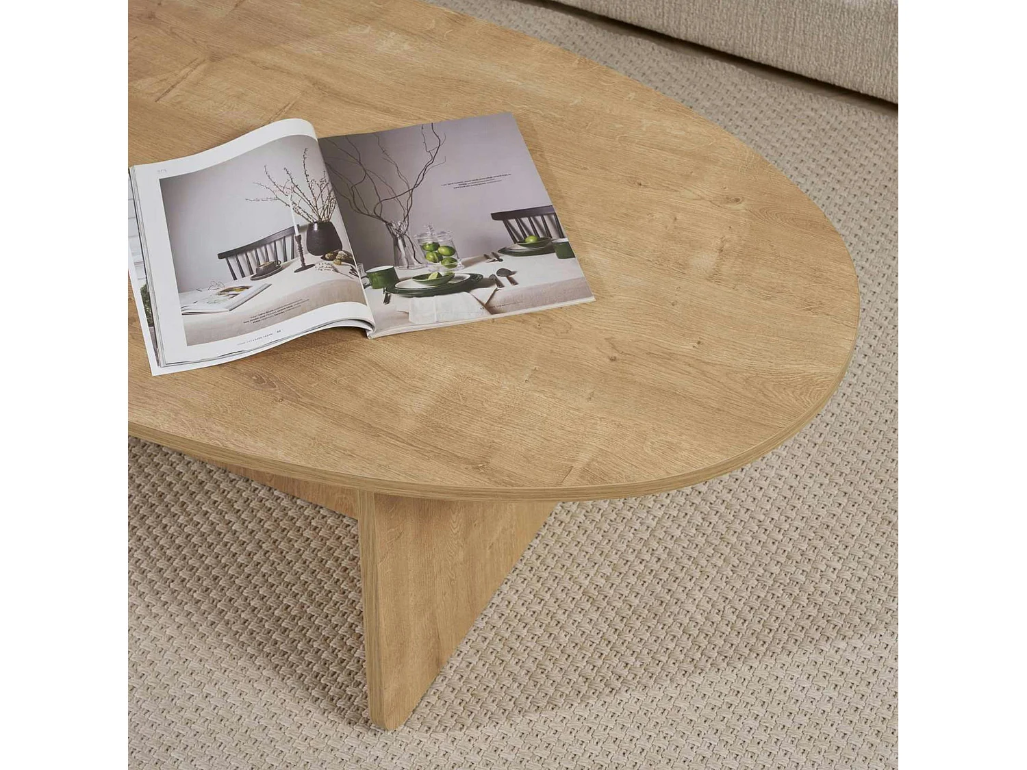 Table basse moderne ovale effet bois clair – pied en T MARFA