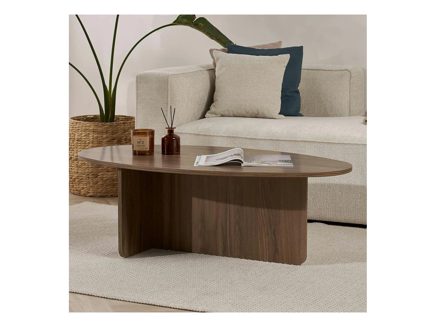 Table basse moderne ovale effet noyer – pied en T MARFA
