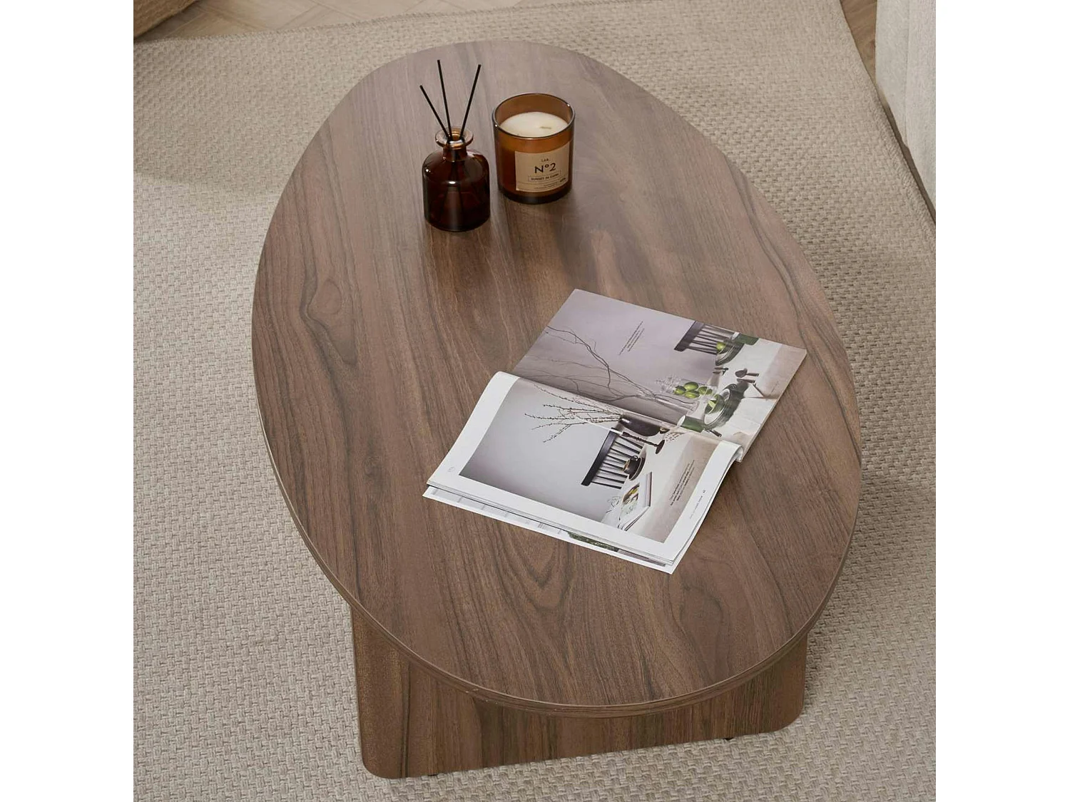 Table basse moderne ovale effet noyer – pied en T MARFA