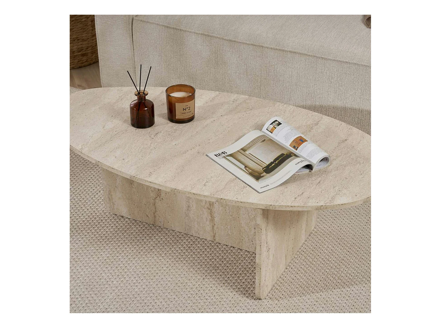 Table basse moderne ovale effet travertin – pied en T MARFA