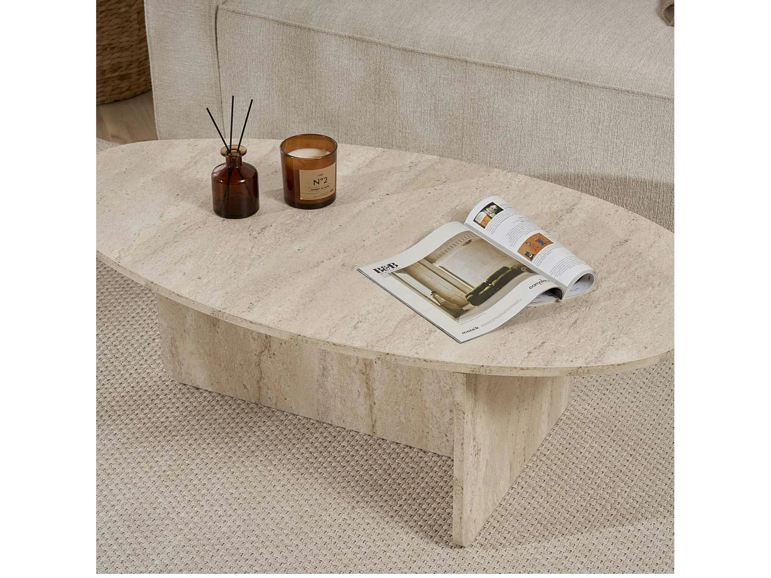 Table basse moderne ovale effet travertin – pied en T MARFA