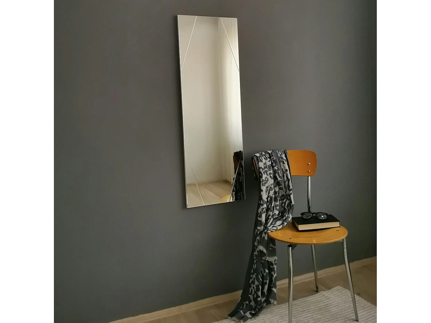 Miroir rectangulaire mural avec angles marqués 105 cm CODY