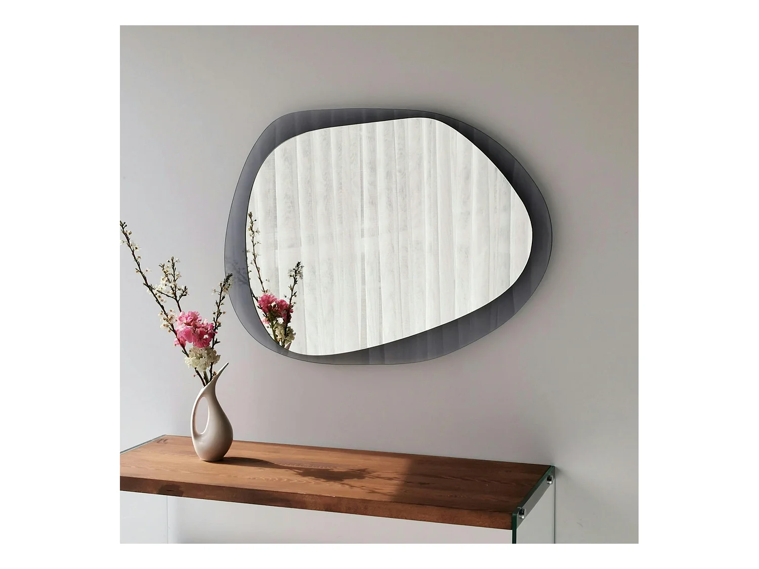Miroir design organique cadre verre fumé 75 cm CODY