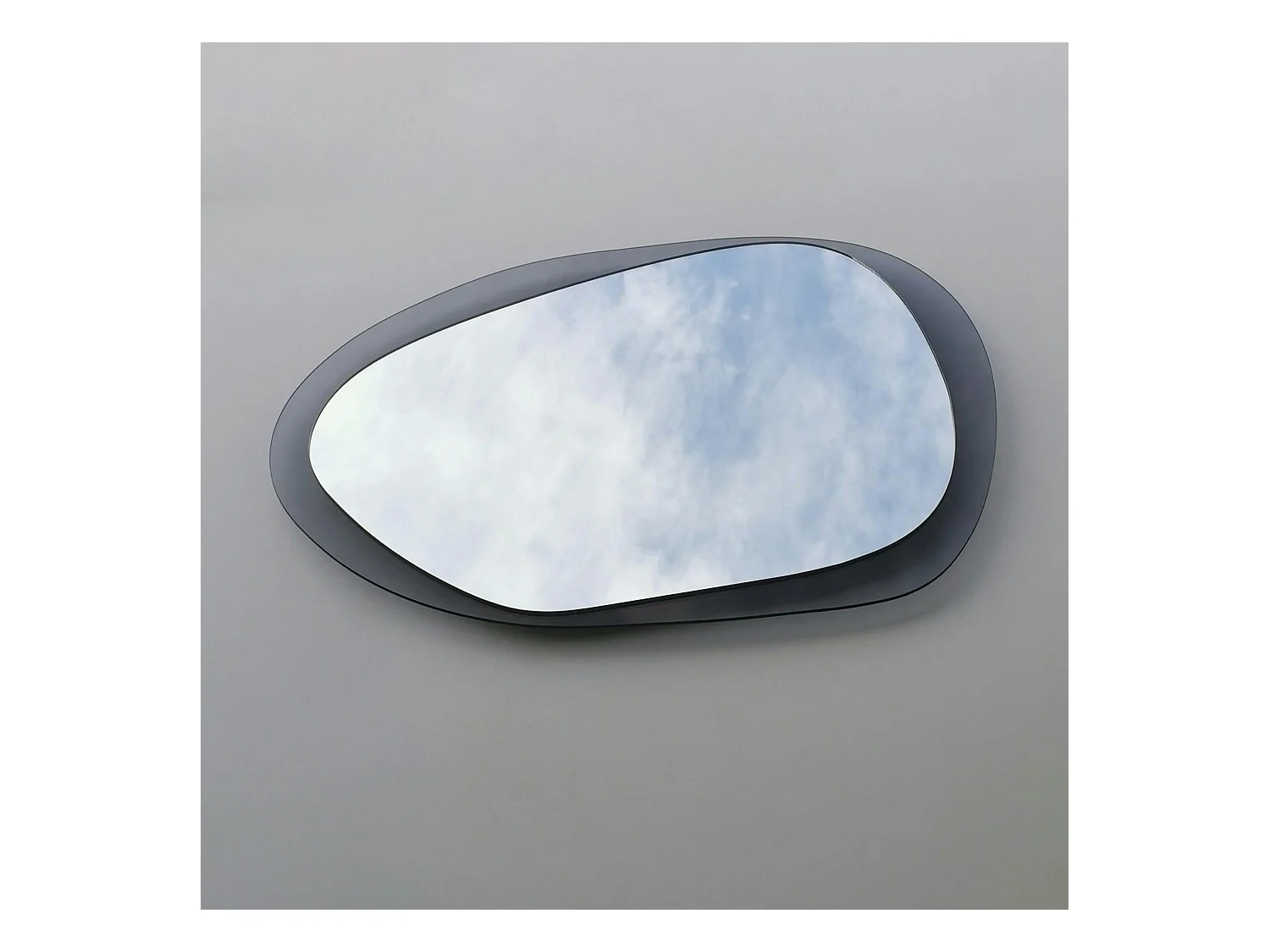 Miroir design organique cadre verre fumé 75 cm CODY