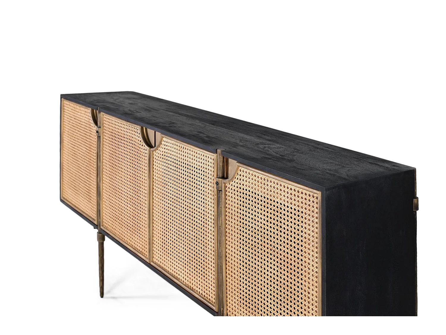 Buffet en bois foncé et portes en rotin tressé avec pieds métalliques