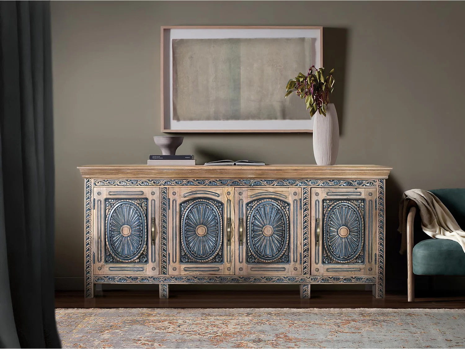 Zweifarbiges Sideboard aus geschnitztem Teakholz