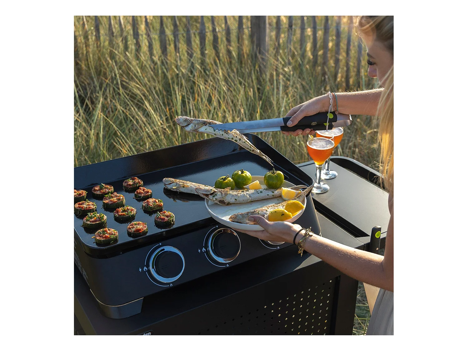 Plancha au gaz DUNE 70 – 3 brûleurs, fonte émaillée et bambou – 6 kW