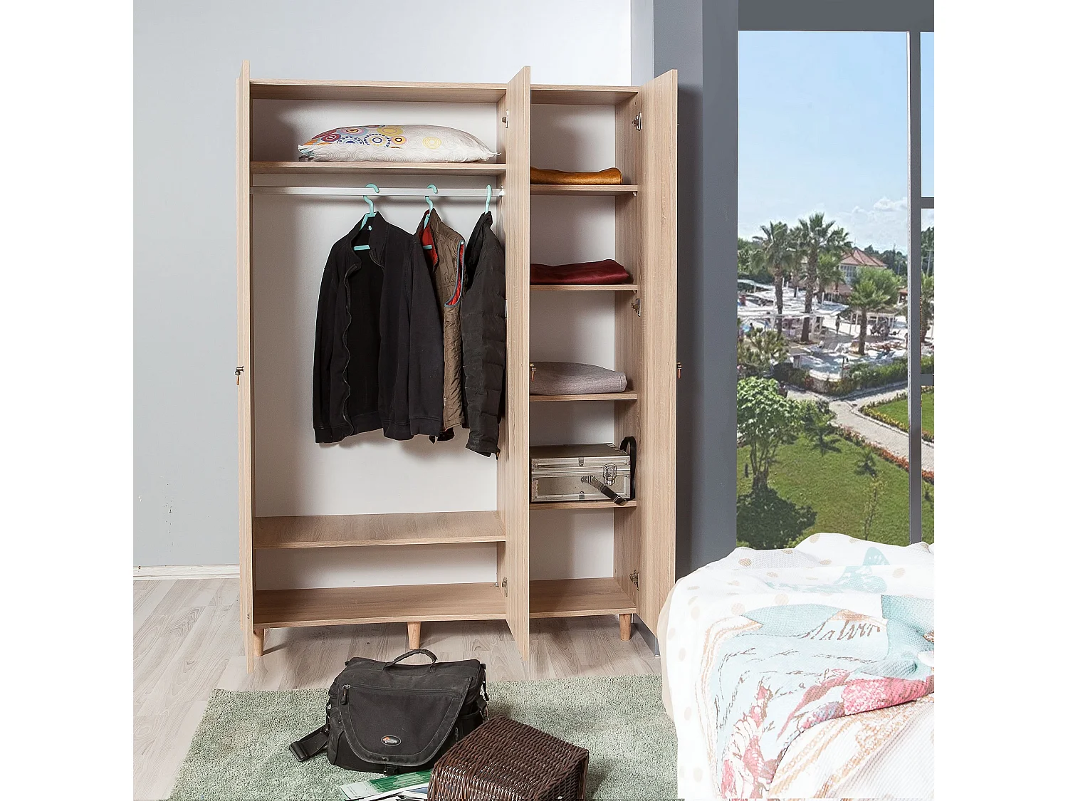 Armoire penderie 3 portes Infigo 135cm Bois Naturel Motif Rayures dégradé Noir et Rouge