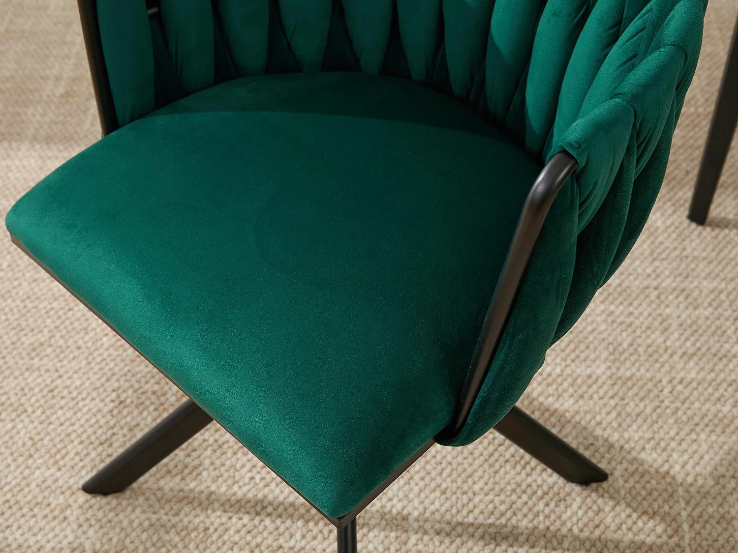 Set van 2 groene draaistoelen - Schelpstoel met zwarte poten - Hedendaagse stijl