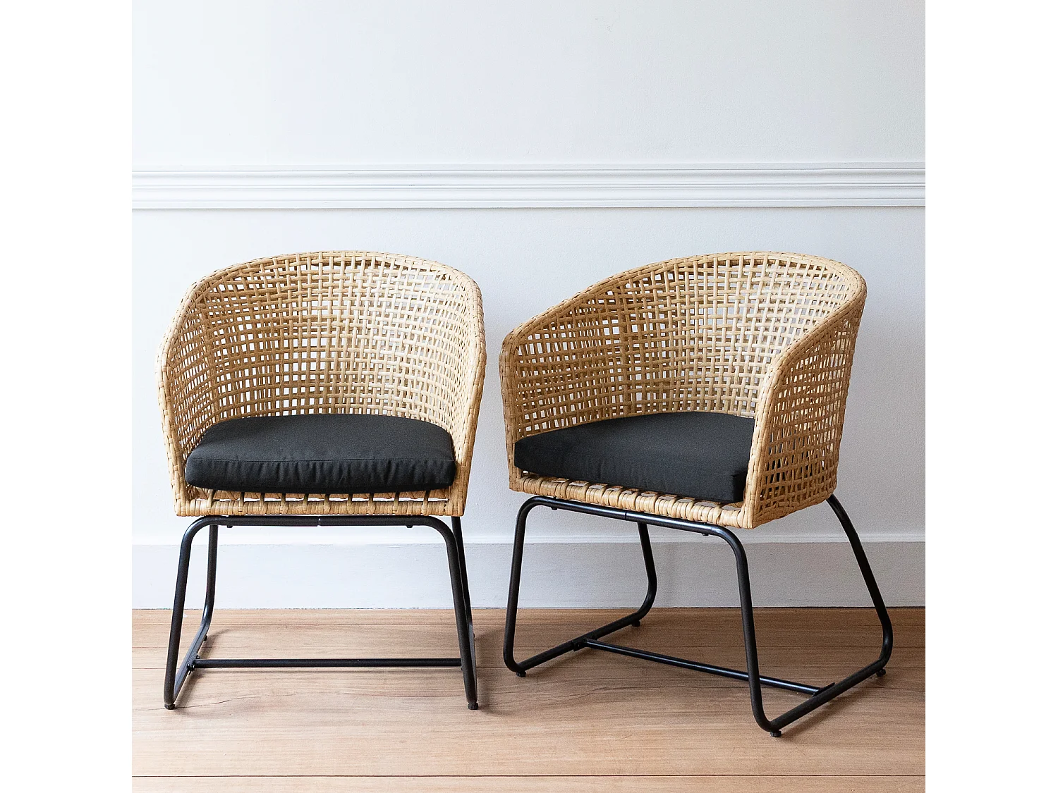 Lot de 2 fauteuils en rotin synthétique avec coussins RINA - HAPPY GARDEN