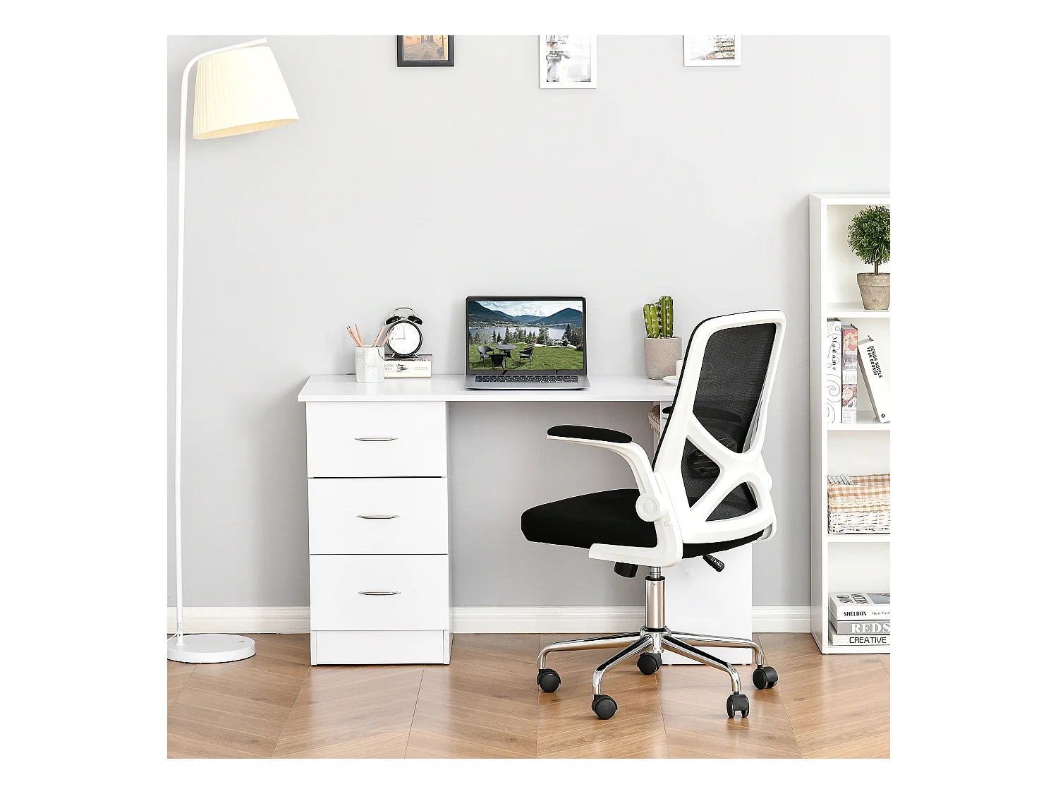 Scrivania porta pc con 3 cassetti e 3 ripiani in legno bianco