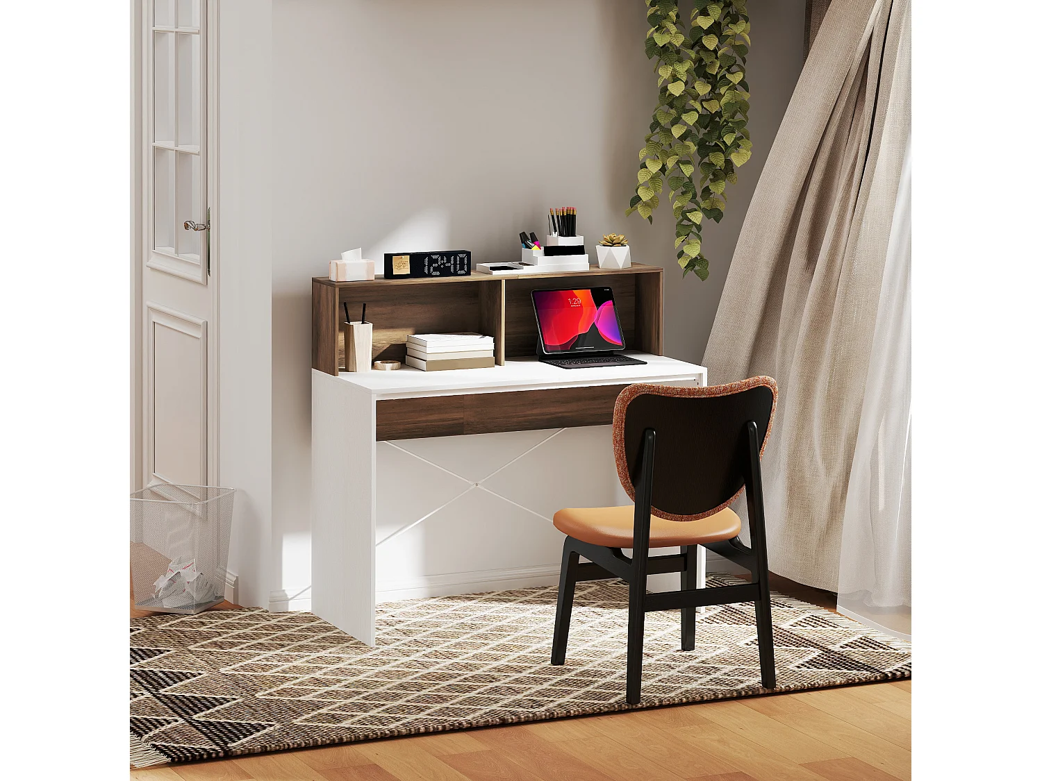 Scrivania pc con piano rialzato e 2 ripiani in truciolato multicolore