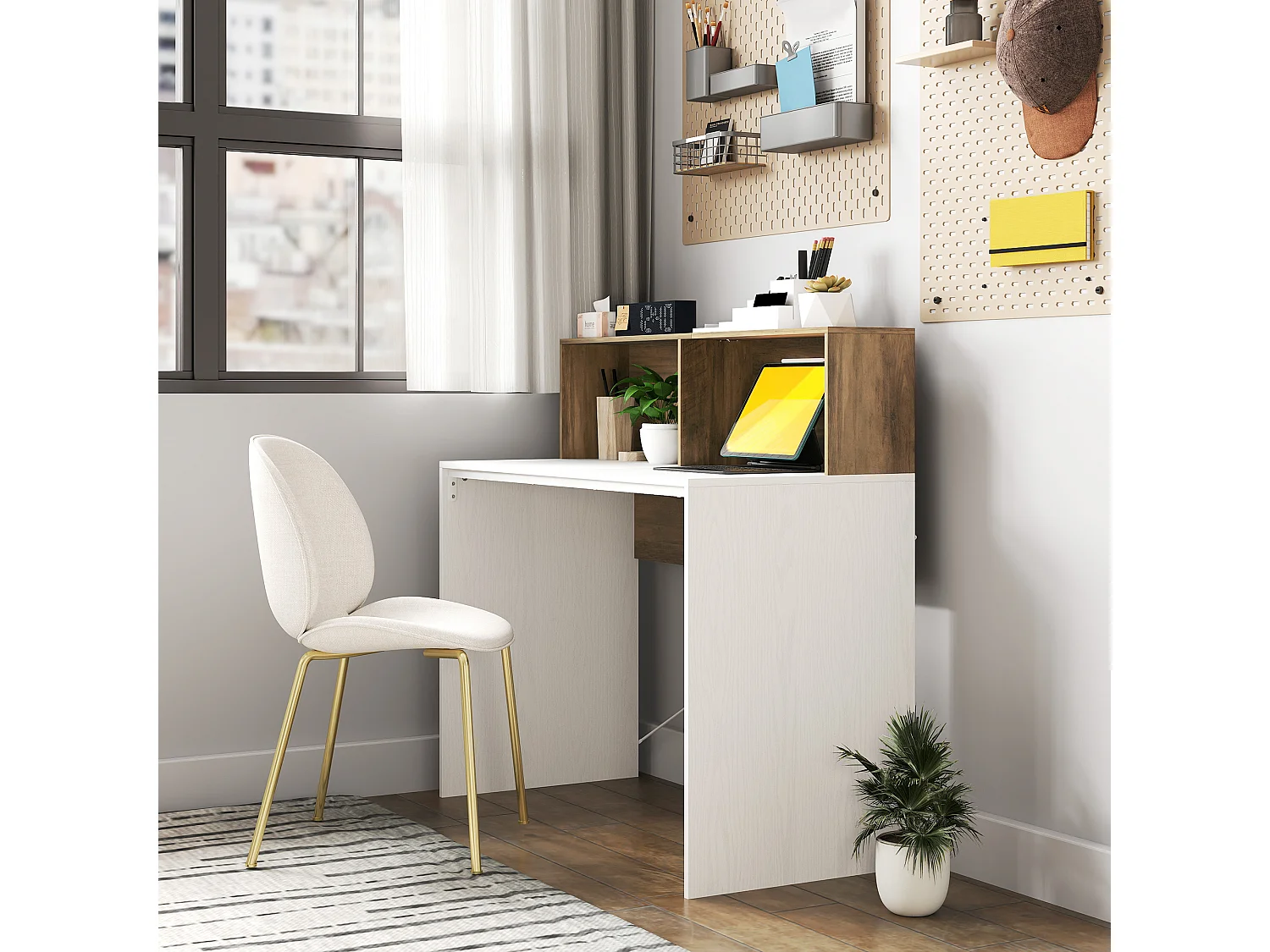 Scrivania pc con piano rialzato e 2 ripiani in truciolato multicolore