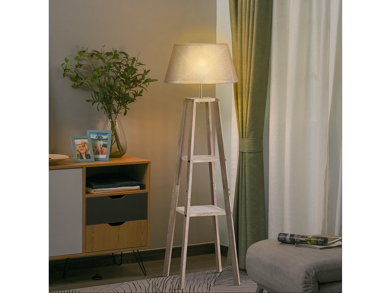 Lampada da terra con 3 ripiani in legno e tessuto grigio