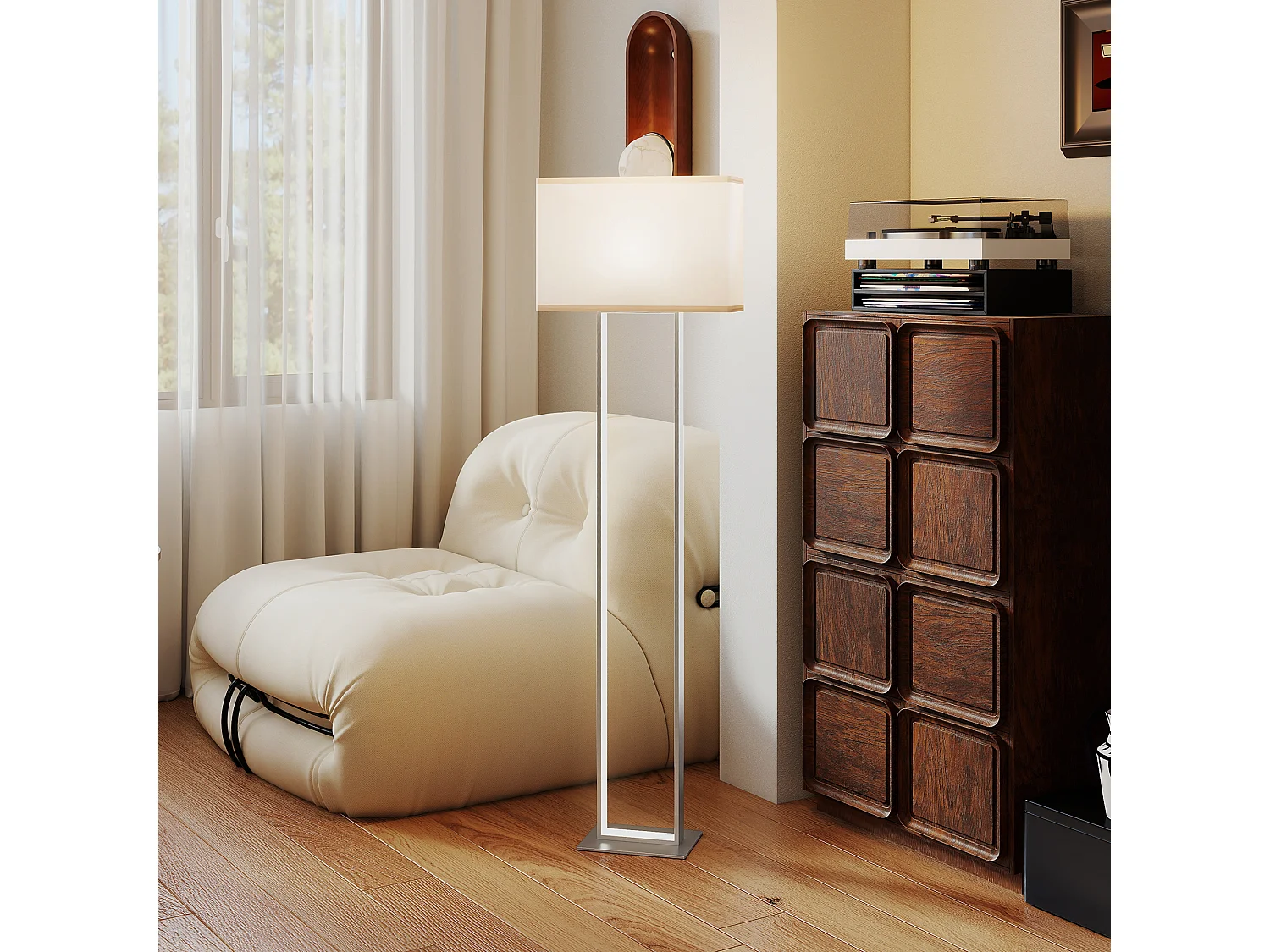 Lampada da terra con luminosità regolabile e interruttore a pedale